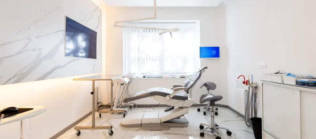 Spécialité implantologie smile clinic paris